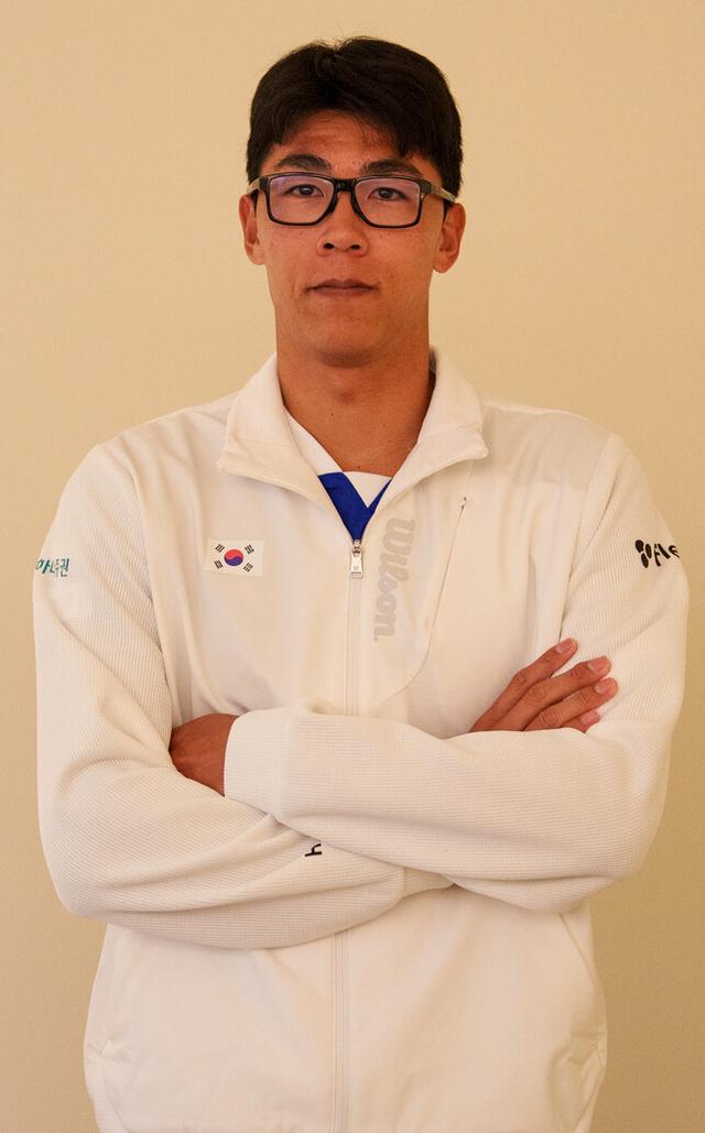 Headshot of Hyeon Chung