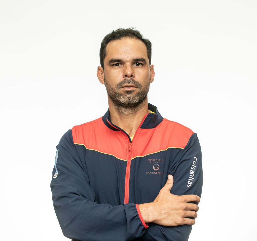 Headshot of Alejandro Falla