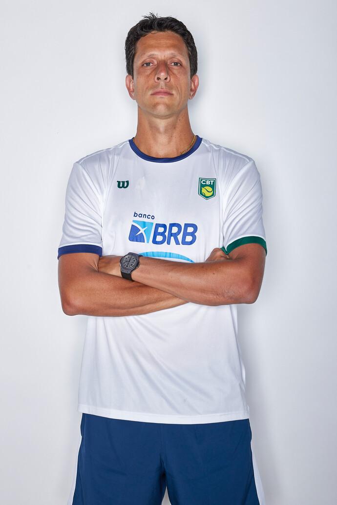 Headshot of Marcelo Melo